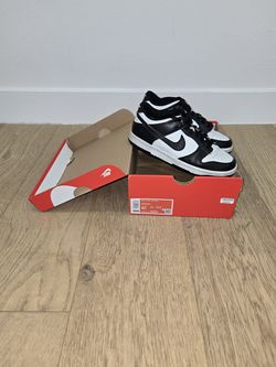Nike Dunk Low (GS) Size (4.5 Boys)
