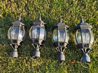 Set Of 4 lamp post lights