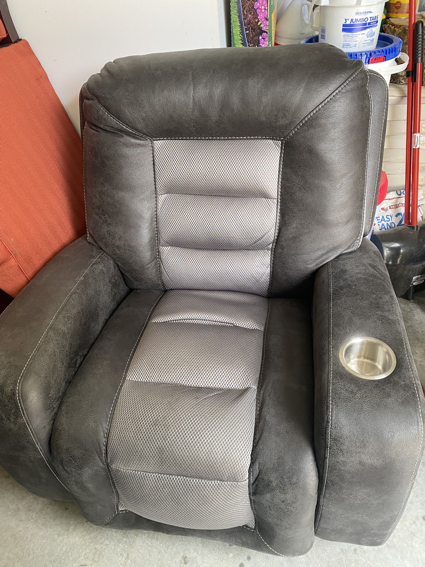 Recliner