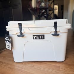 YETI Tundra 35 White 24 qt Hard Cooler