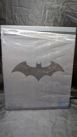 MEZCO Batman (Ascending Knight) Black & Gray Variant