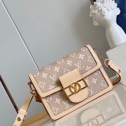 Quilted Messenger 