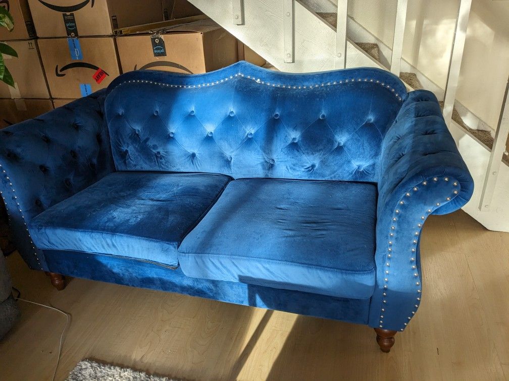 Blue Couch for Sale in Irvine, CA OfferUp