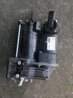 2007 Mercedes Benz R350 suspension air compressor/pump