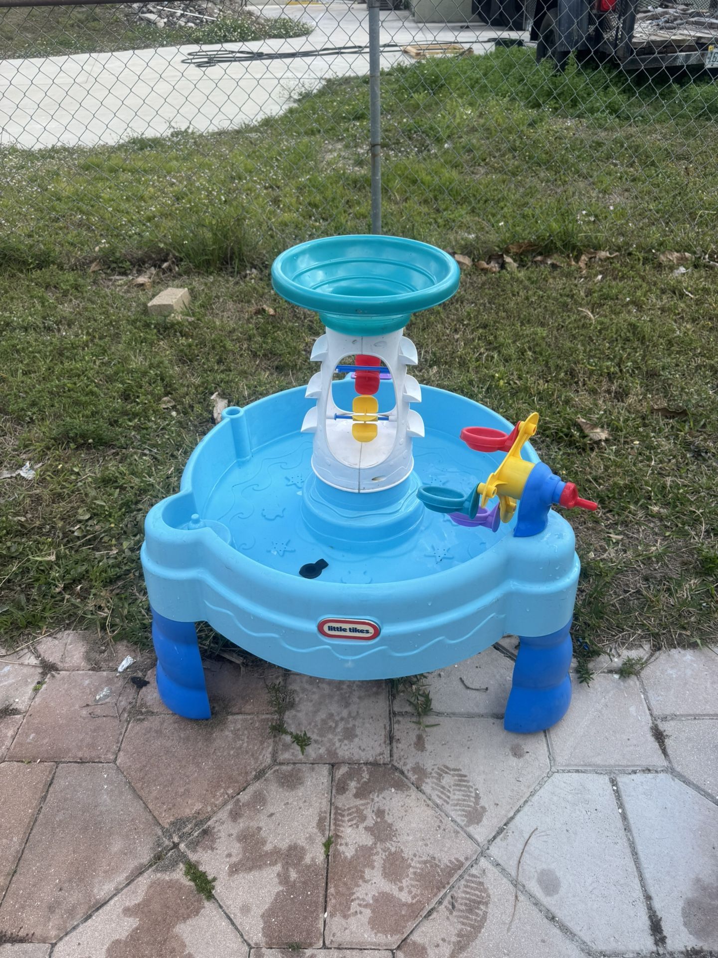 little tikes