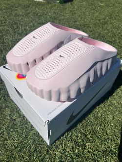 Pearl pink Nike mind 001 mule slides