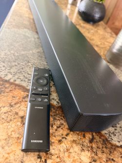 Samsung - HW-B650/ZA 3.1 Channel Soundbar with Wireless Subwoofer, Dolby 5.1 / DTS Virtual:X - Black