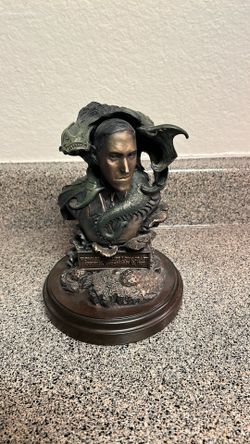 H.P. Lovecraft Bowen Designs Bust
