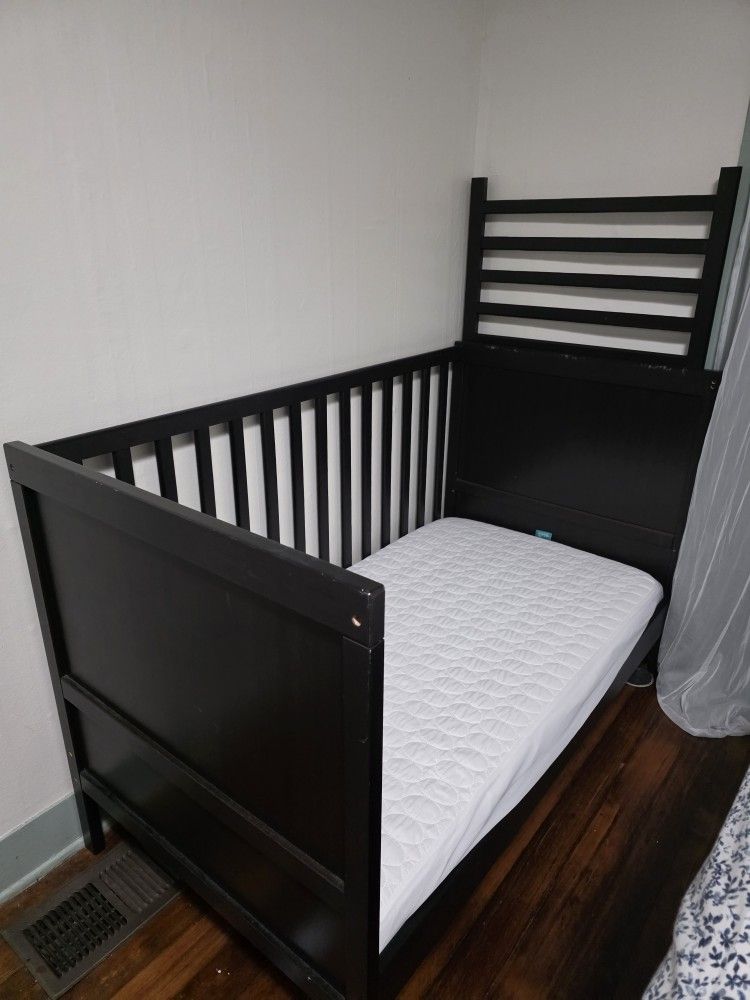 Ikea Sundavik Black Crib Toddler Bed Combo