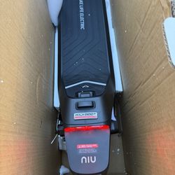 NIU KQi 300P Electric Scooter – 20 MPH, Up to 30-Mile Range (Black)