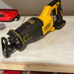 New Dewalt  Sawzall 20v Tool Only And Pick Up Only 