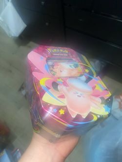 Pokémon moon trading card tin