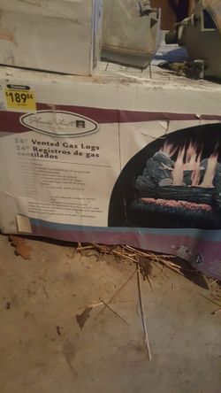 Gas fireplace logs