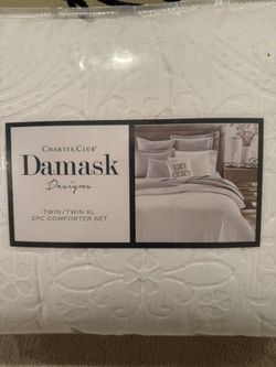 Macy’s Twin Size Comforter