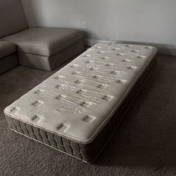 Kids Twin Mattress 8 Inches 38X75 Ivory With Bed Sheets