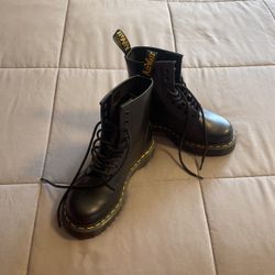 Dr. Martens 