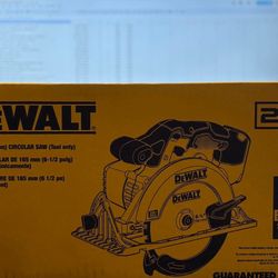 Dewalt 6-1/2” (165mm) circular saw
