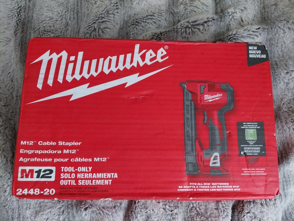 Milwaukee M12 Cable Stampler