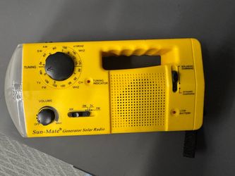 Sun Mate Solar Powered Generator And AM/FM Radio Model #836NL