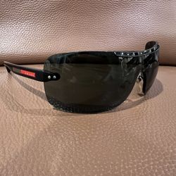 Men’s PRADA Sunglasses scratched