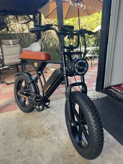 Cruiser E-bike CYCROWN