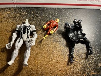 Action figures read