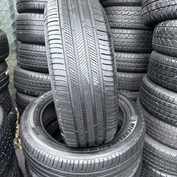 Set Of Four Used Michelin 235/55/20 98% TREAD LIFE