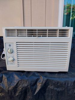 5,000 BTU  WINDOW AIR CONDITIONER