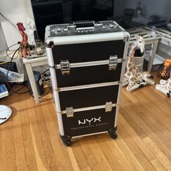 Cosmetic Carrying Kit | NYX Professional Makeup