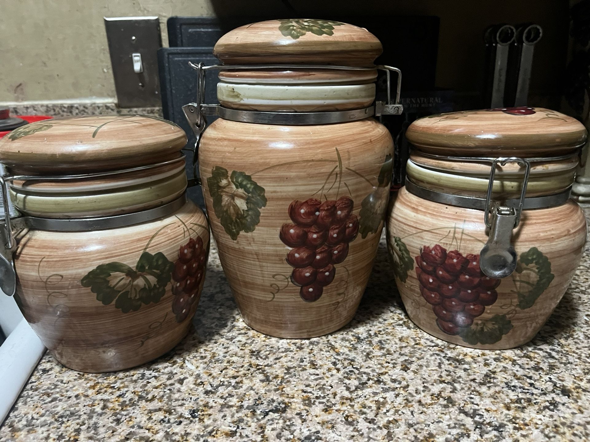 Grape Canister