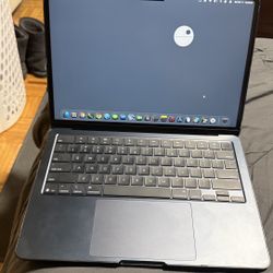 13” Apple MacBook Air 2025 M4 16gb 256gb Midnight