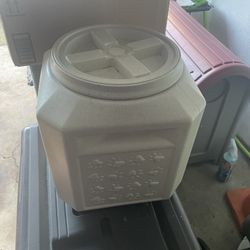 Dog Food Vault 