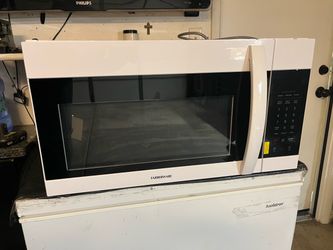 Microwave,1.80 cu. ft. Capacity,White