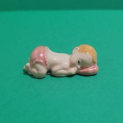 Vintage Miniature Hagen Renaker Iridescent Sleeping Blonde Baby Girl  2"