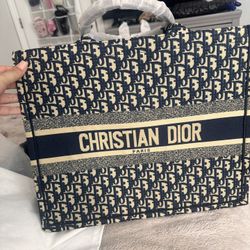 Tote