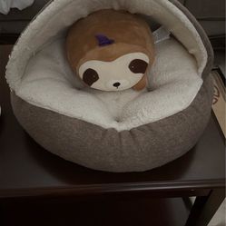 Brand new cat or dog bed