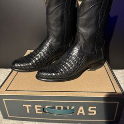 Caiman Boots