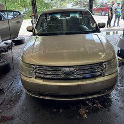 2008 Ford Taurus
