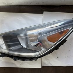 2019 Kia Rio Headlight