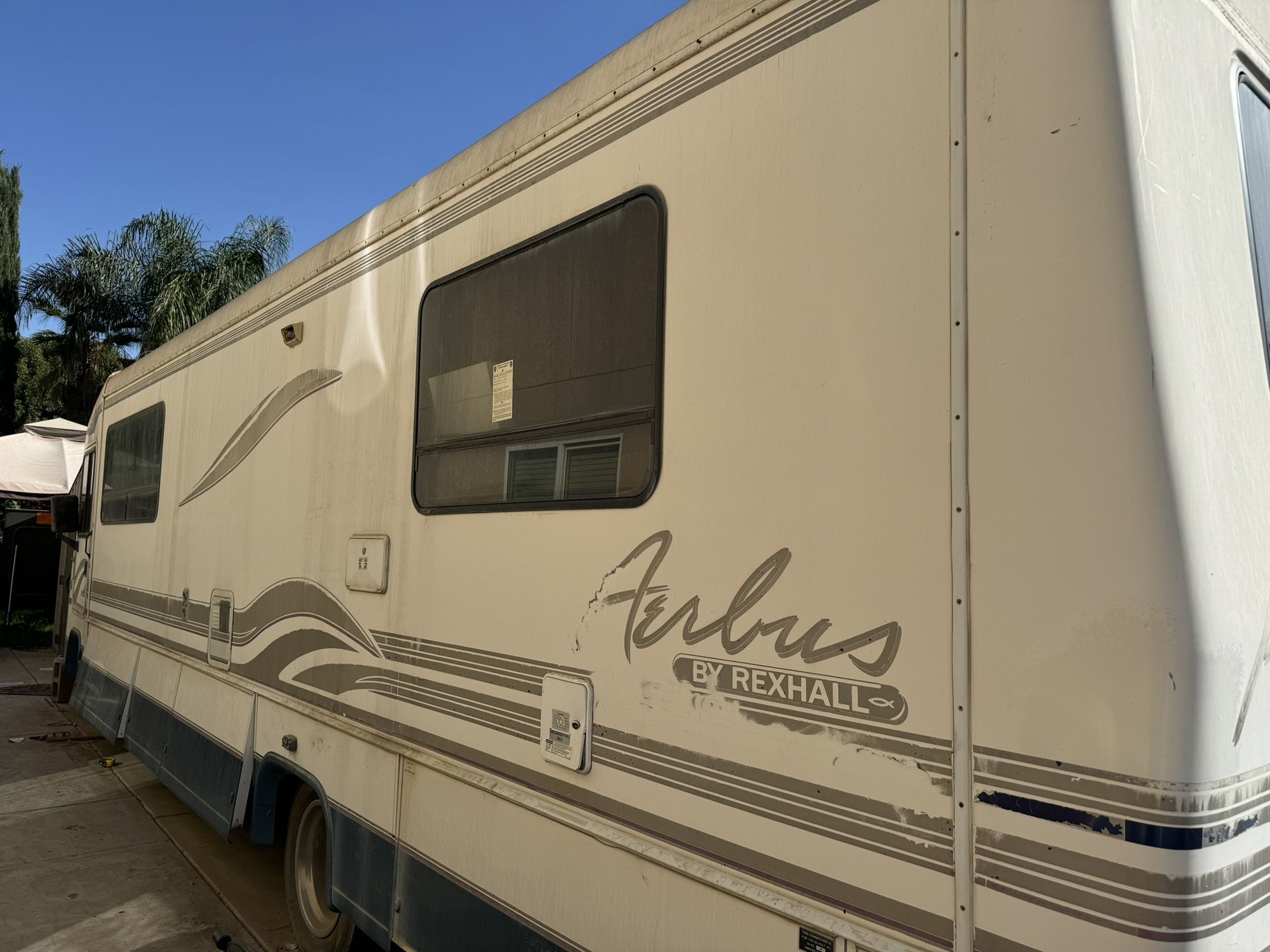 2000 Chevy Motorhome – Arrow Bus
