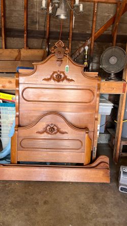 Antique Walnut 3/4 head and foot board with rails