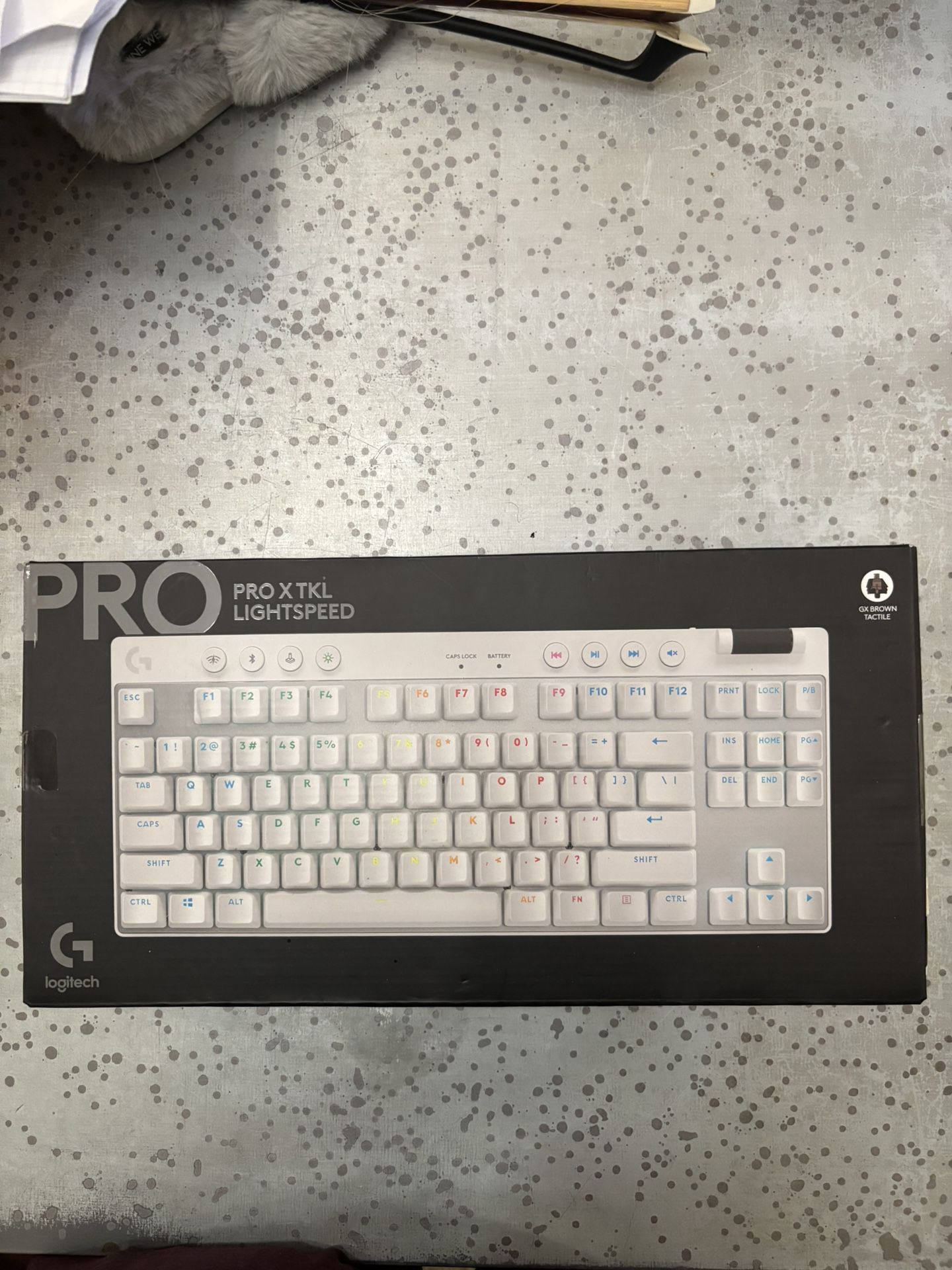 Logitech - Pro X TKL Lightspeed Wireless Mechanical Tactile Switch Gaming Keyboard with Lightsync RGB - White