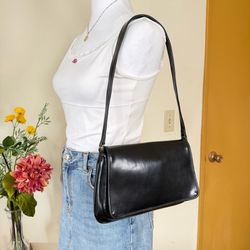 Vintage Black Minimal Shoulder Bag