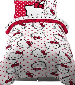 TWIN BEDING SET FOR SALE. HELLO KITTY BRAND NEW