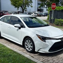 2022 Toyota Corolla LE Sport 