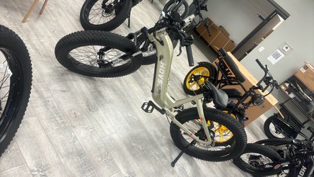 HovAlpha premium electric bike on big sale 850 out the door