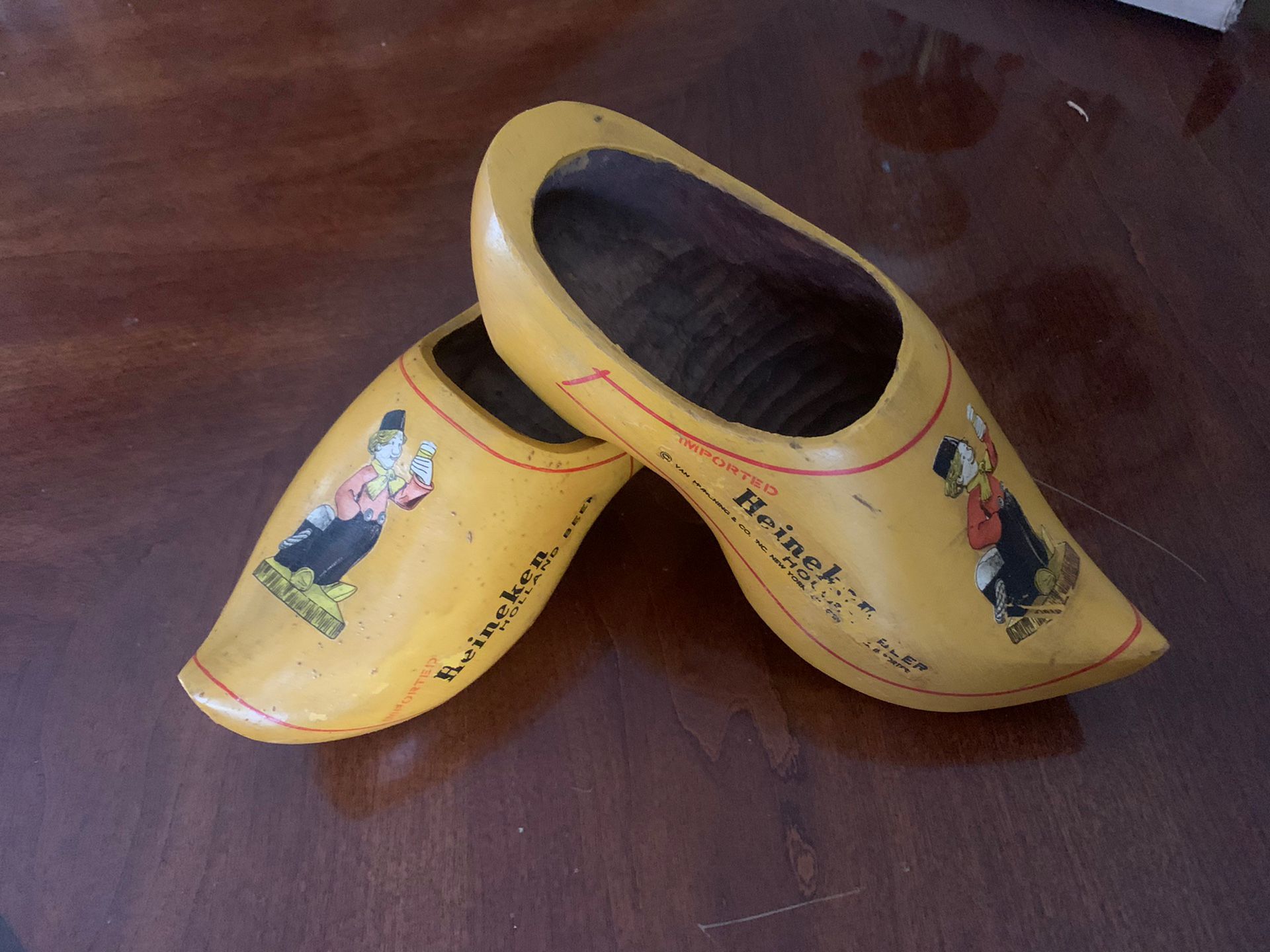Vintage HEINEKEN HOLLAND BEER π» Imported Wood Clogs Shoes Man Cave BAR WALL ART BEER Memorabilia