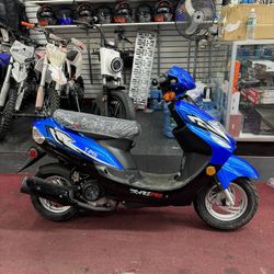 Brand New 50Cc Tpro Gas Scooter 