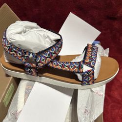 NEW Jellypop Women’s Sandals, size 9