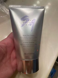Monat blow out cream